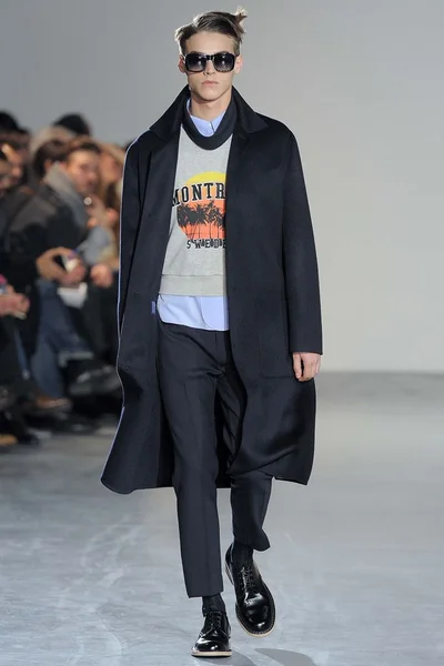 Look 9